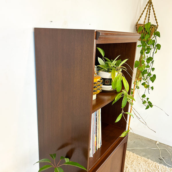 PETITE WALL UNIT
