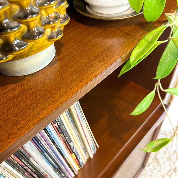 PETITE WALL UNIT