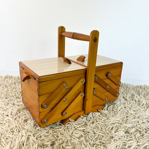 CANTILEVER SEWING BOX WITH HANDLE