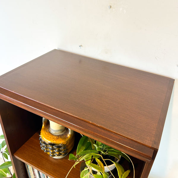 PETITE WALL UNIT
