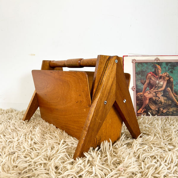 ATOMIC MAGAZINE RACK