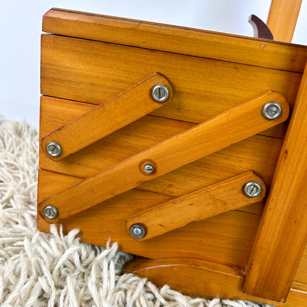 CANTILEVER SEWING BOX WITH HANDLE