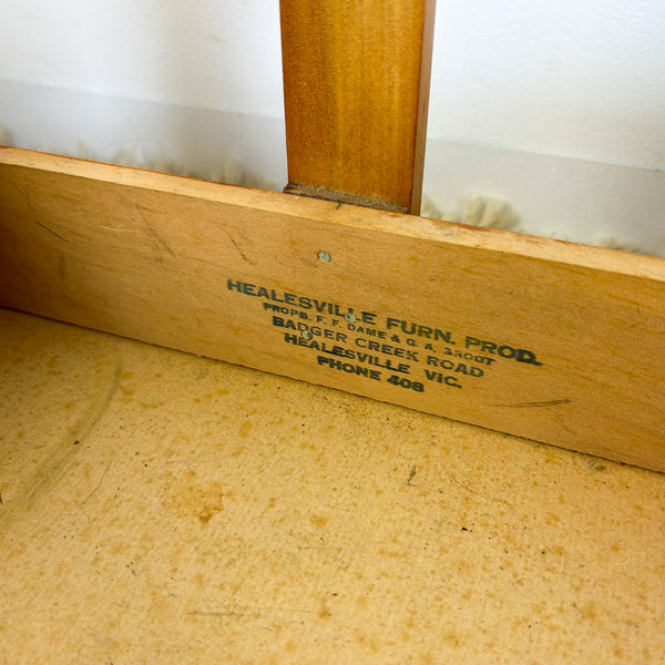 CANTILEVER SEWING BOX WITH HANDLE