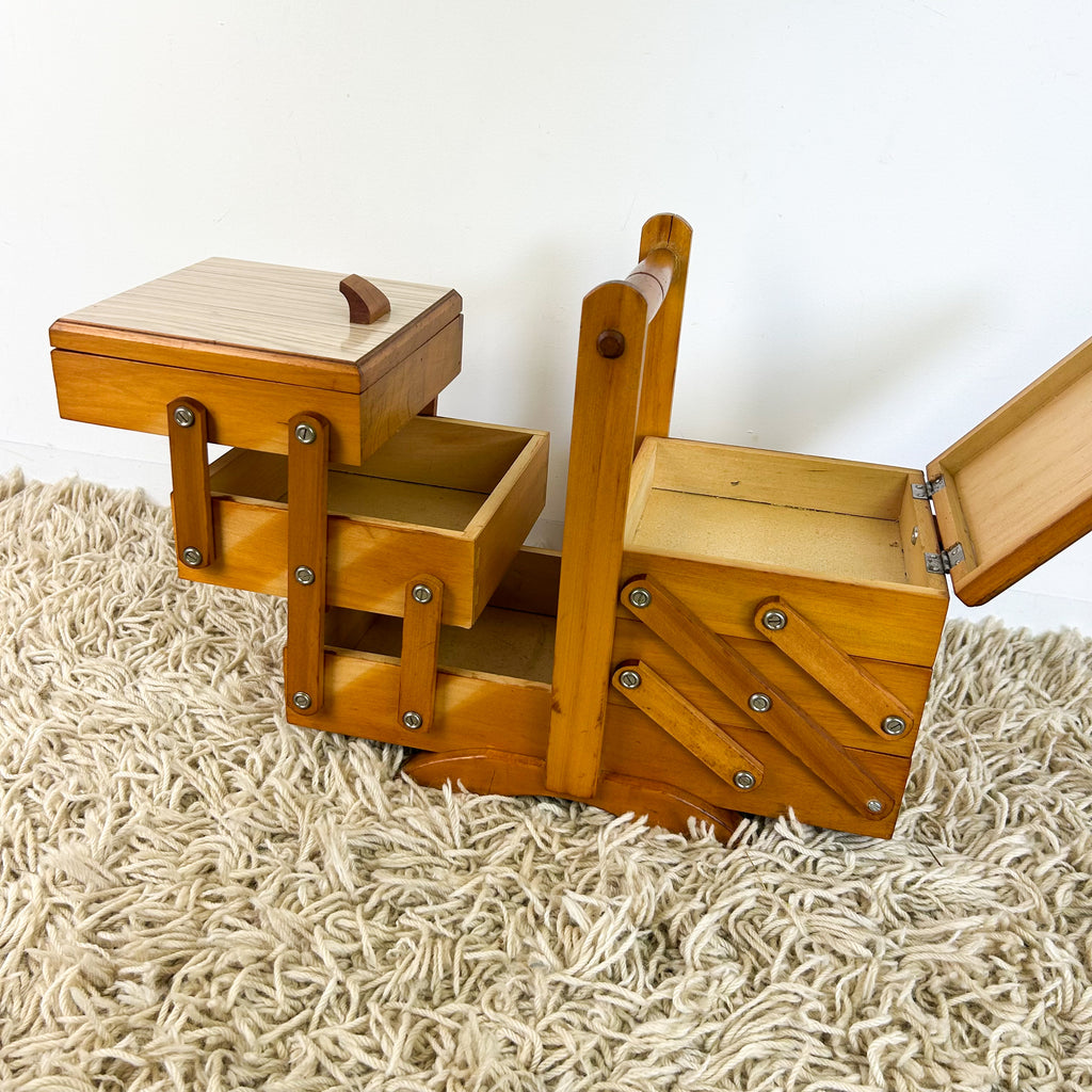CANTILEVER SEWING BOX WITH HANDLE