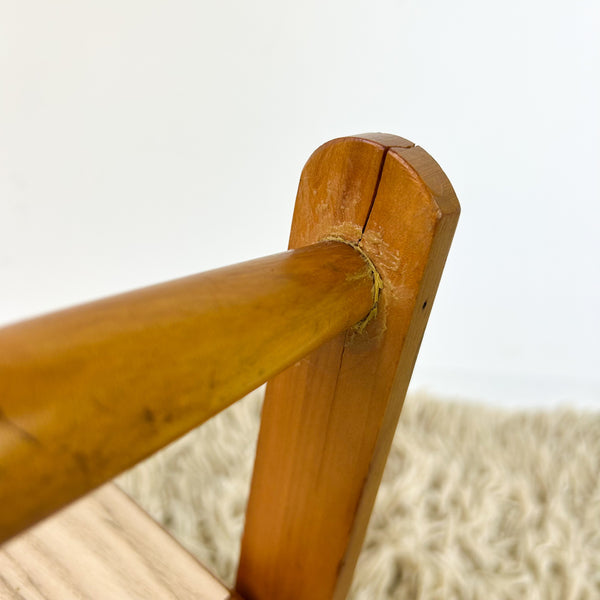 CANTILEVER SEWING BOX WITH HANDLE