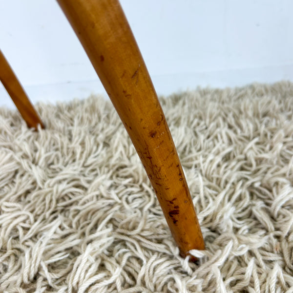 MAGAZINE / NEWSPAPER STAND