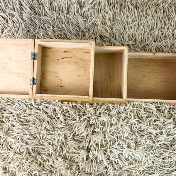 CANTILEVER SEWING BOX
