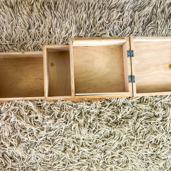 CANTILEVER SEWING BOX