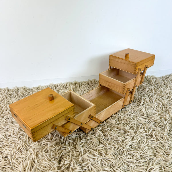 CANTILEVER SEWING BOX