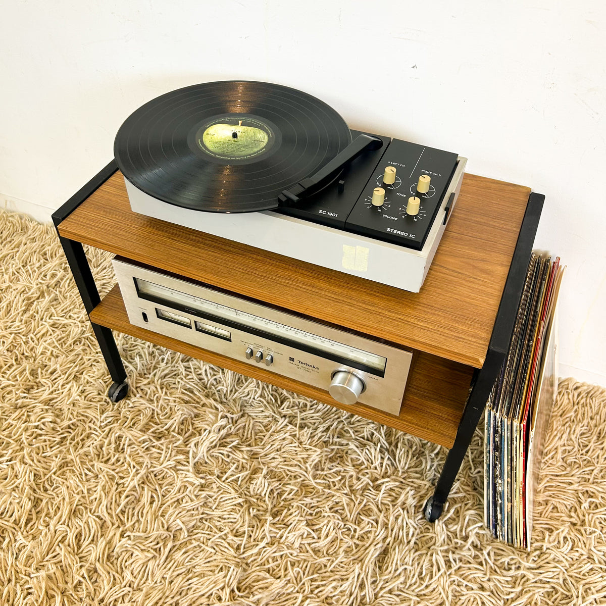 TV / STEREO TROLLEY