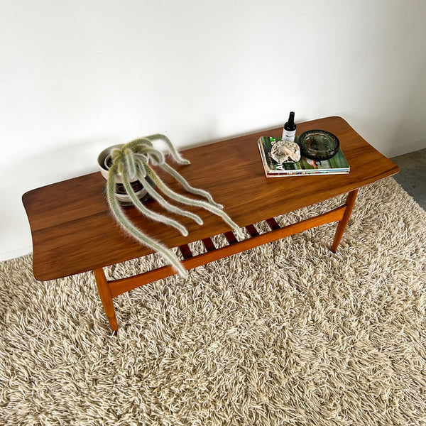 COFFEE TABLE WITH SLATTED MAGAZINE RACK