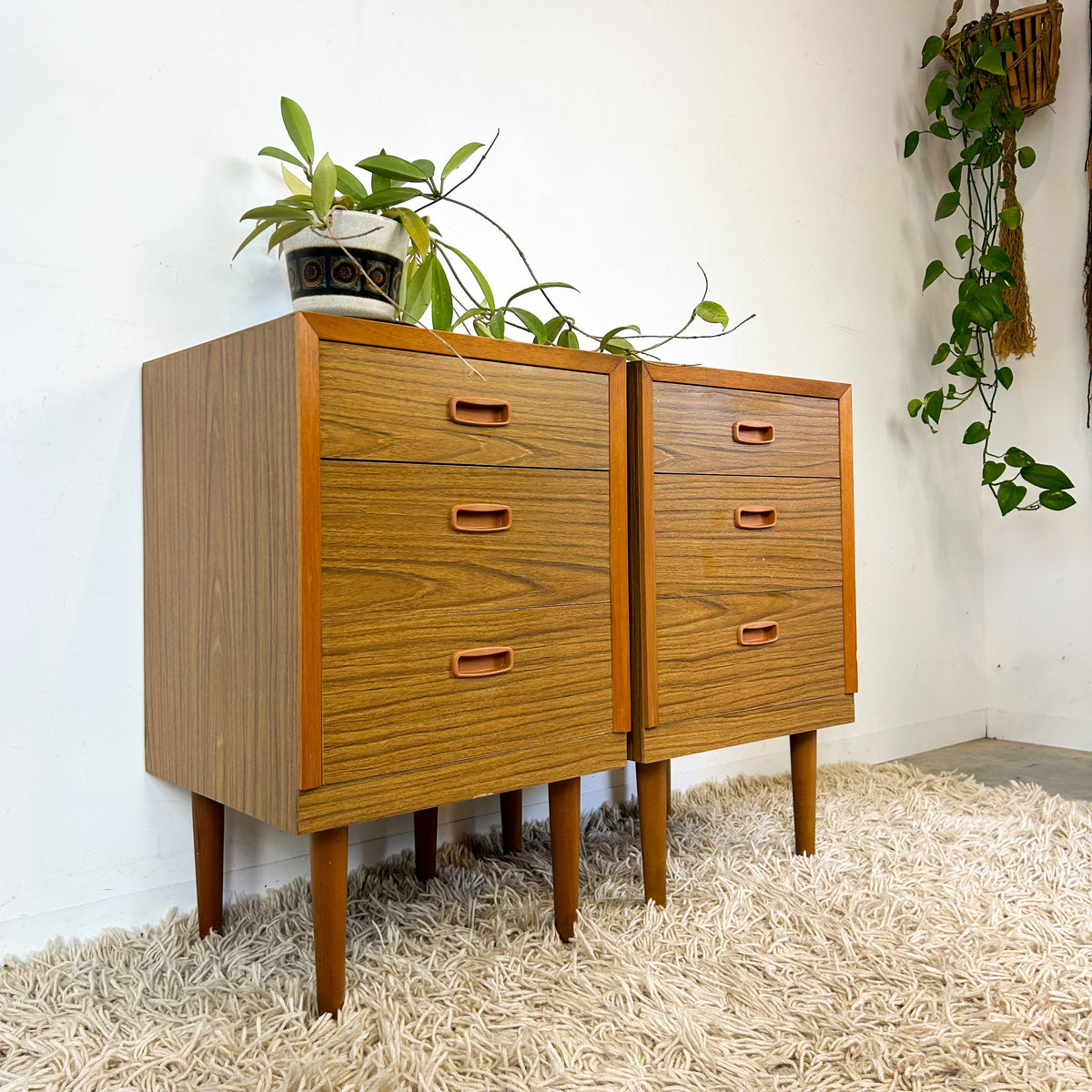 EAGLE REMAC BEDSIDE DRAWERS