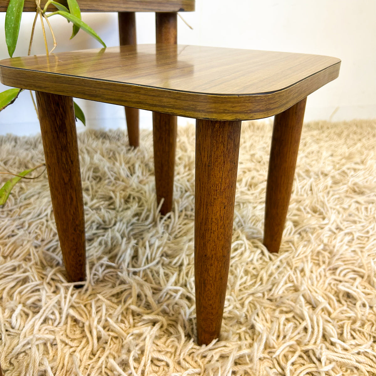 LAMINATE NESTING SIDE TABLES