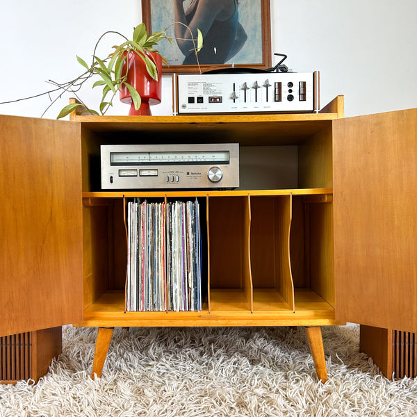 1950s STEREO CABINET