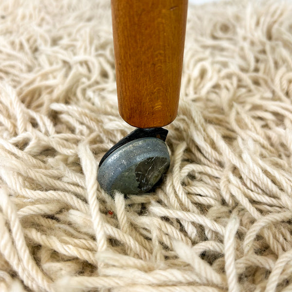 SIDE TABLE ON CASTOR WHEELS