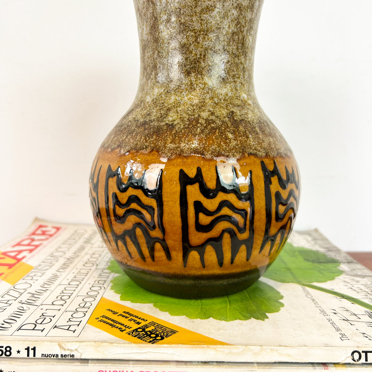 WEST GERMAN POTTERY VASE 424-24 DUMLER & BREIDEN - HEY JUDE WORKSHOP • Vintage furniture & objects Melbourne