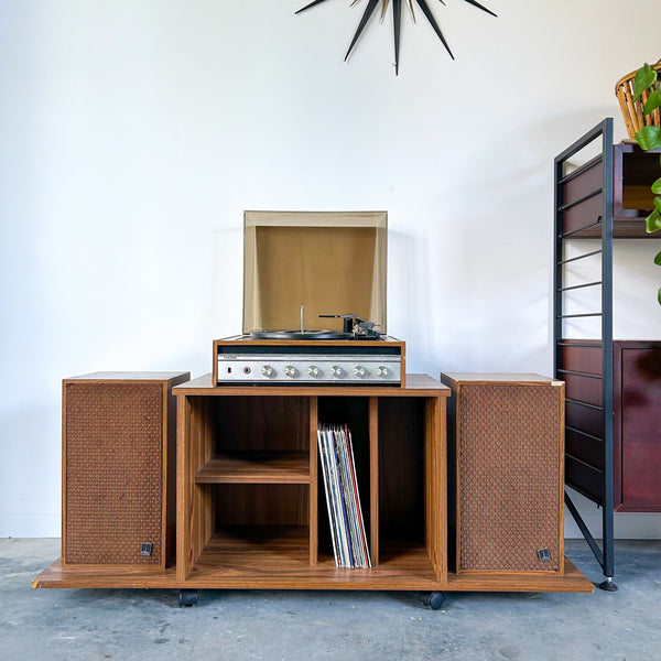 STEREO CABINET