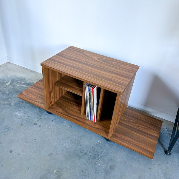 STEREO CABINET