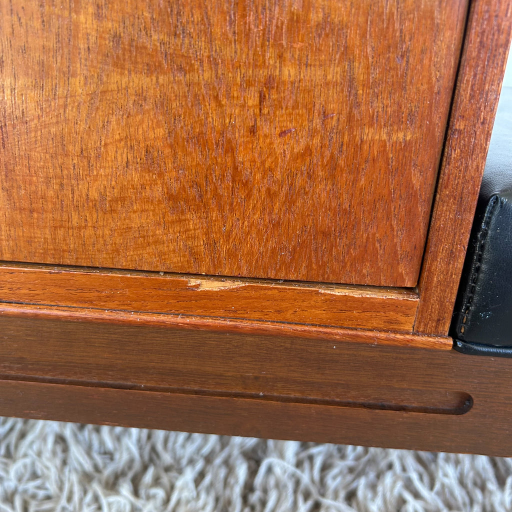GAINSBOROUGH TELEPHONE TABLE
