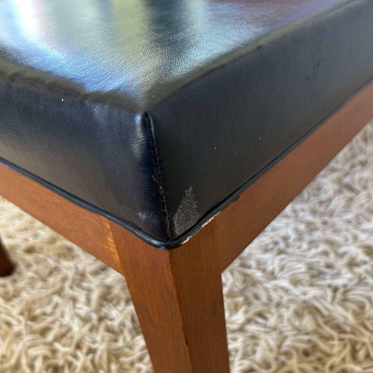 GAINSBOROUGH TELEPHONE TABLE