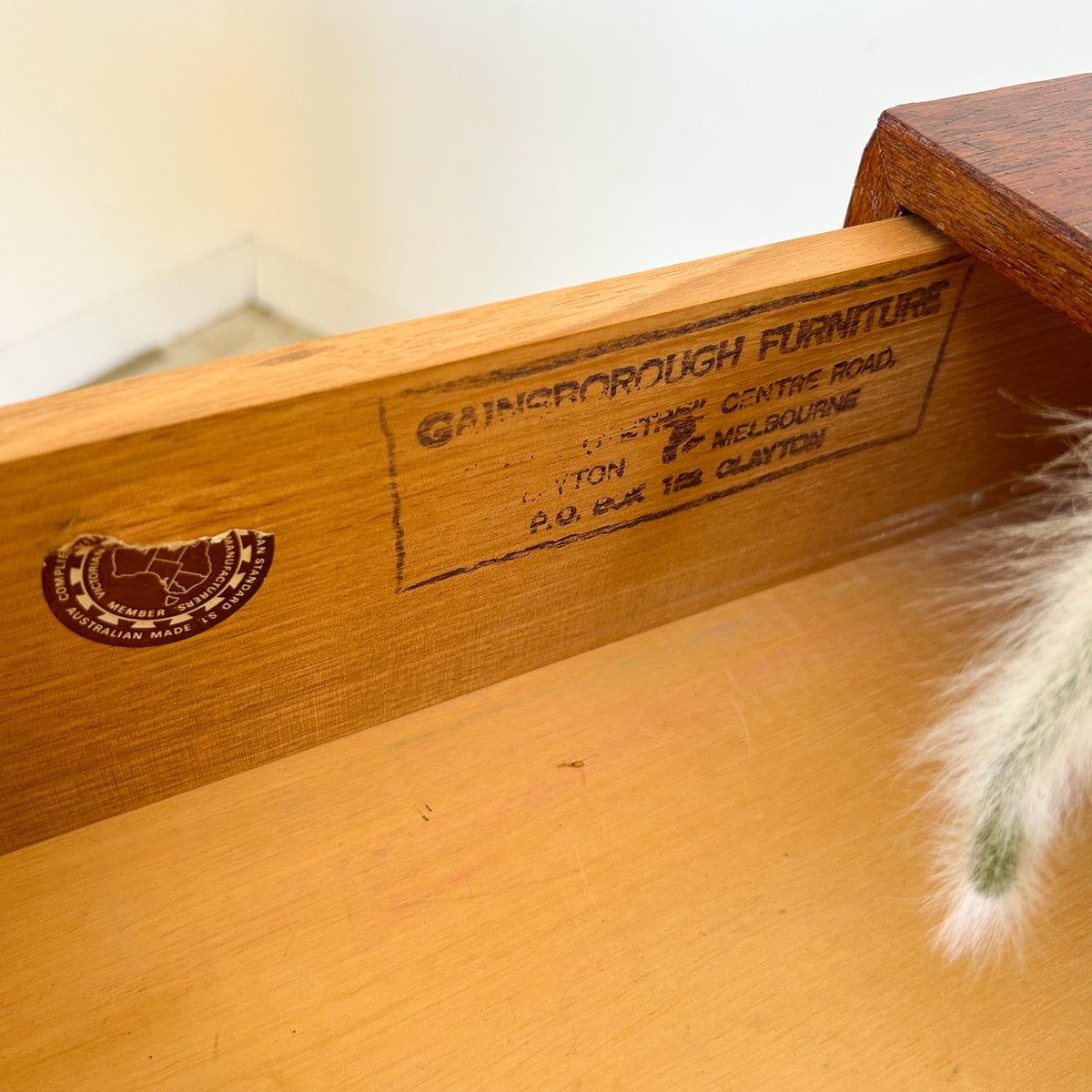 GAINSBOROUGH TELEPHONE TABLE
