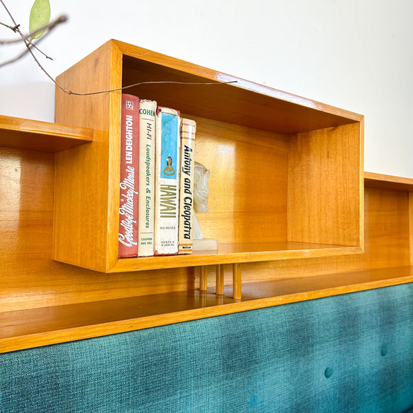 1950s DAY BED CORNER LOUNGE