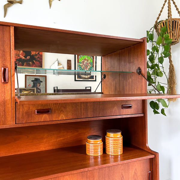 GAINSBOROUGH SIDEBOARD COCKTAIL CABINET