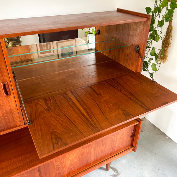 GAINSBOROUGH SIDEBOARD COCKTAIL CABINET