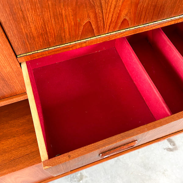 GAINSBOROUGH SIDEBOARD COCKTAIL CABINET