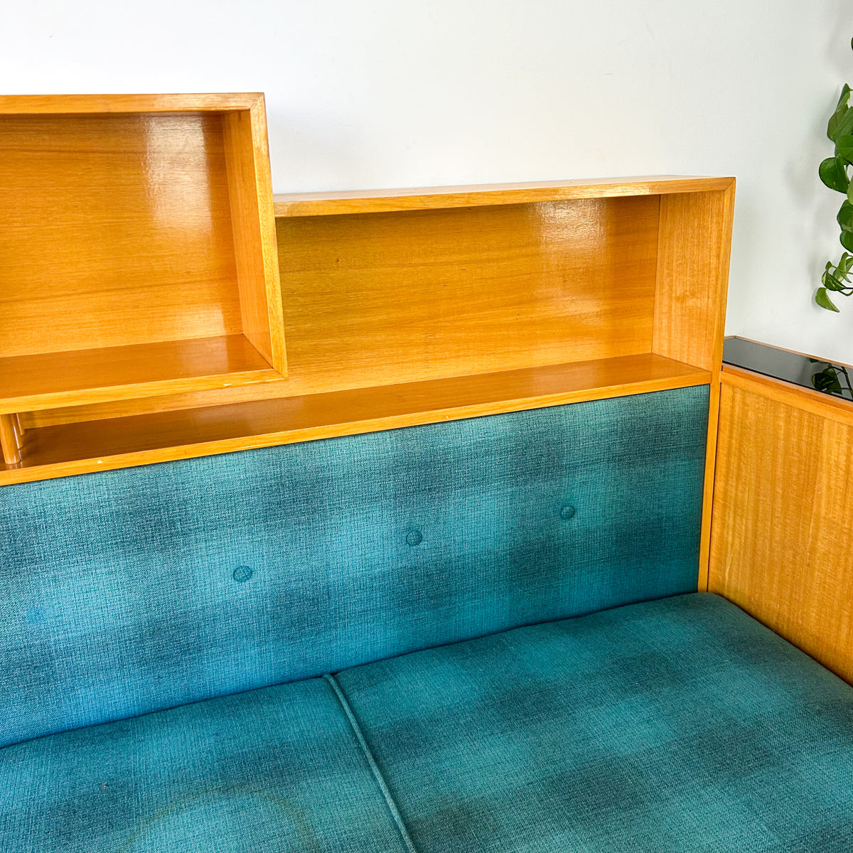1950s DAY BED CORNER LOUNGE