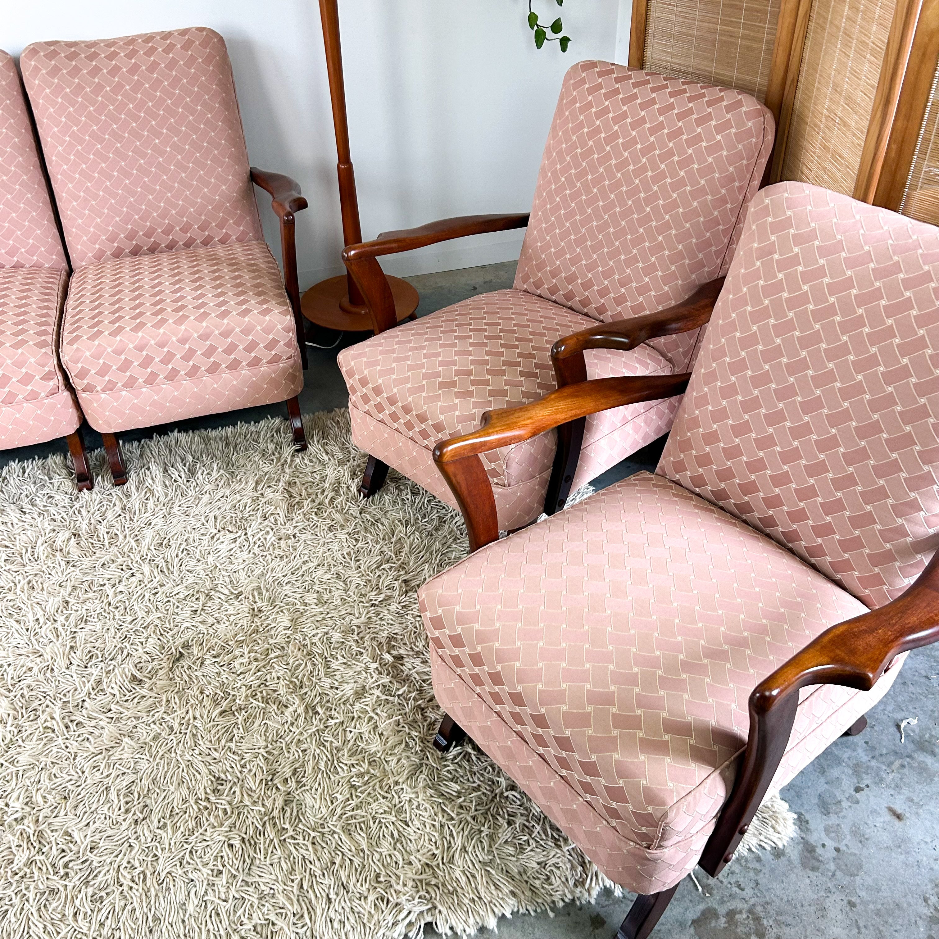 MODULAR LOUNGE SUITE