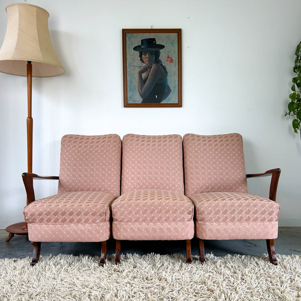 MODULAR LOUNGE SUITE
