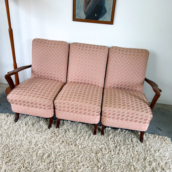 MODULAR LOUNGE SUITE