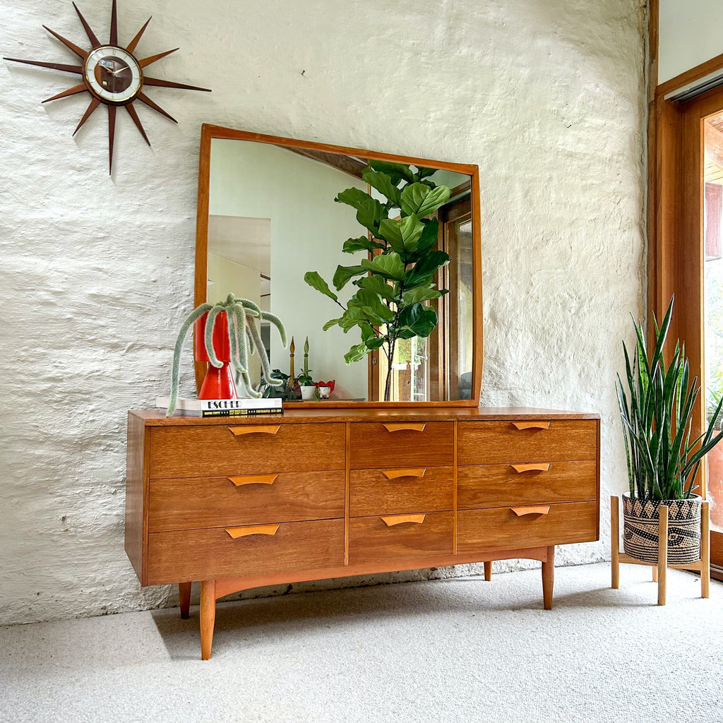 DRESSER DRAWERS WITH MIRROR