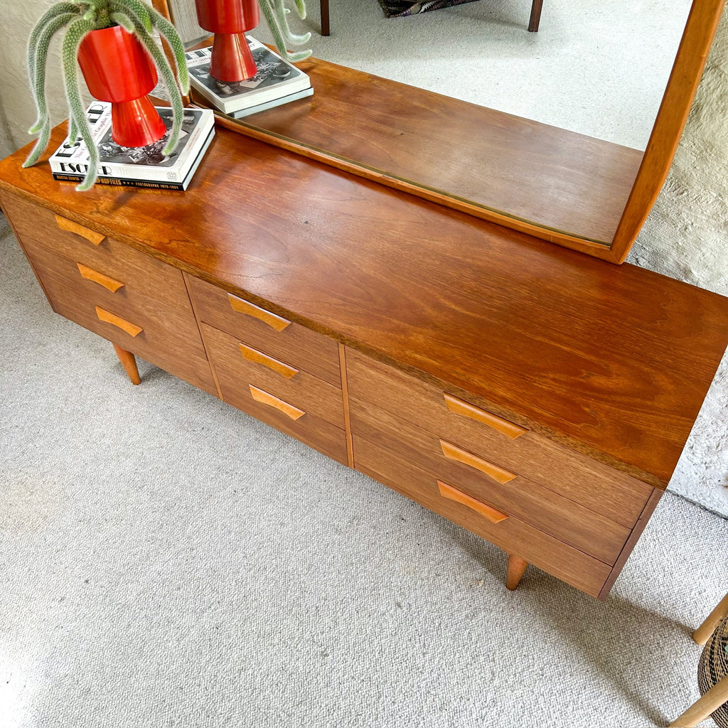 DRESSER DRAWERS WITH MIRROR