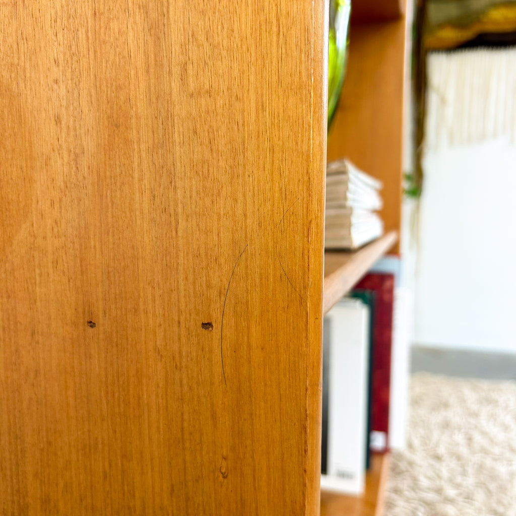 HARDWOOD BOOKCASE W DOVETAIL JOINERY