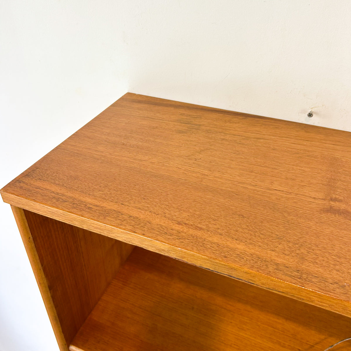 HARDWOOD BOOKCASE W DOVETAIL JOINERY