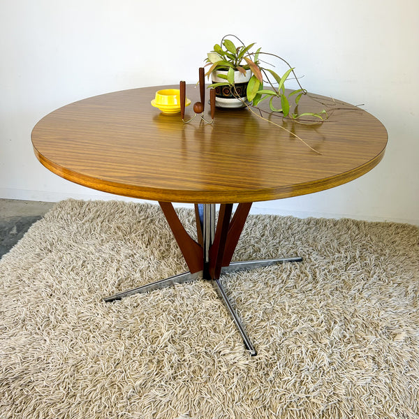 NAMCO STARBURST DINING TABLE