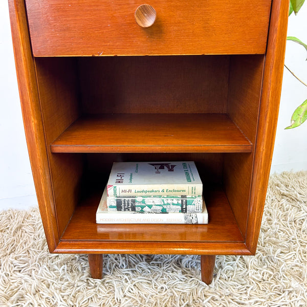 BEDSIDE TABLE (SINGLE)