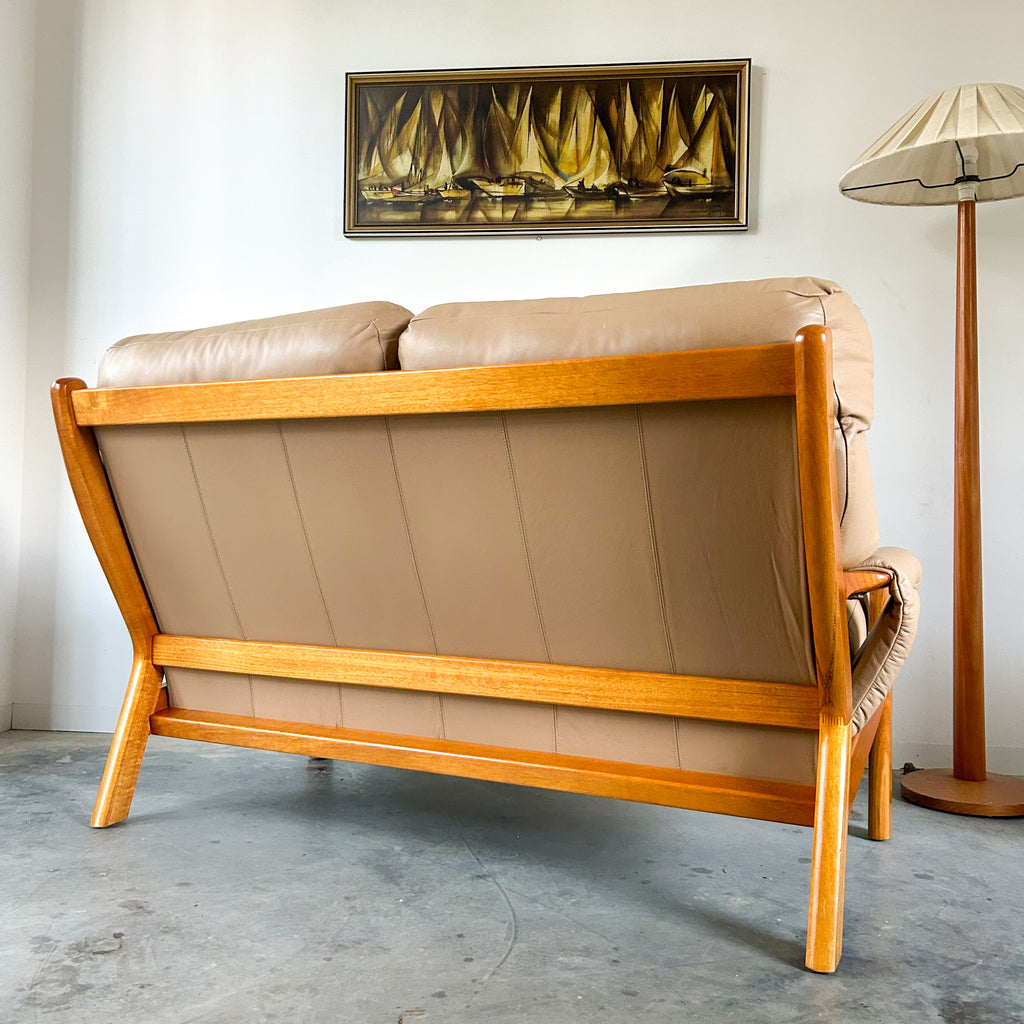 TESSA WELLINGTON LEATHER SOFA