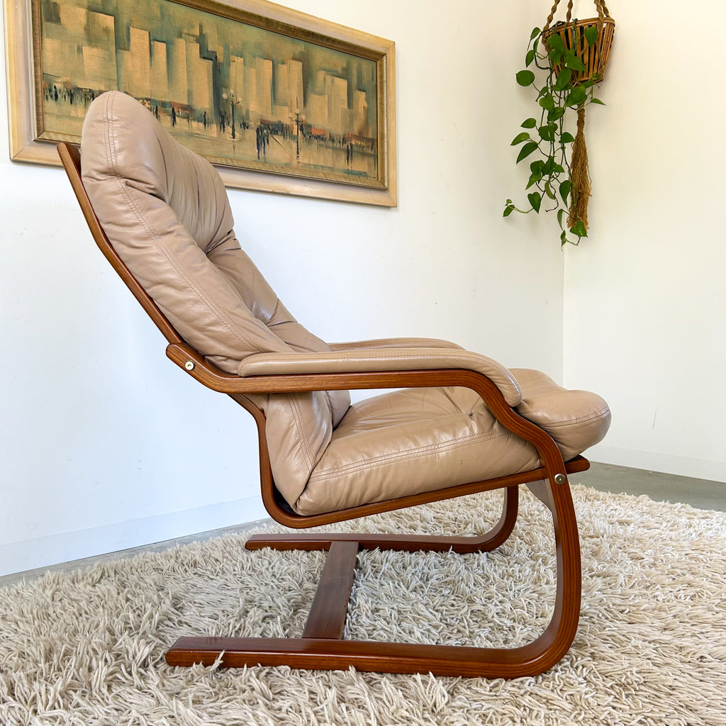 BEIGE LEATHER CANTILEVER ARMCHAIR #1