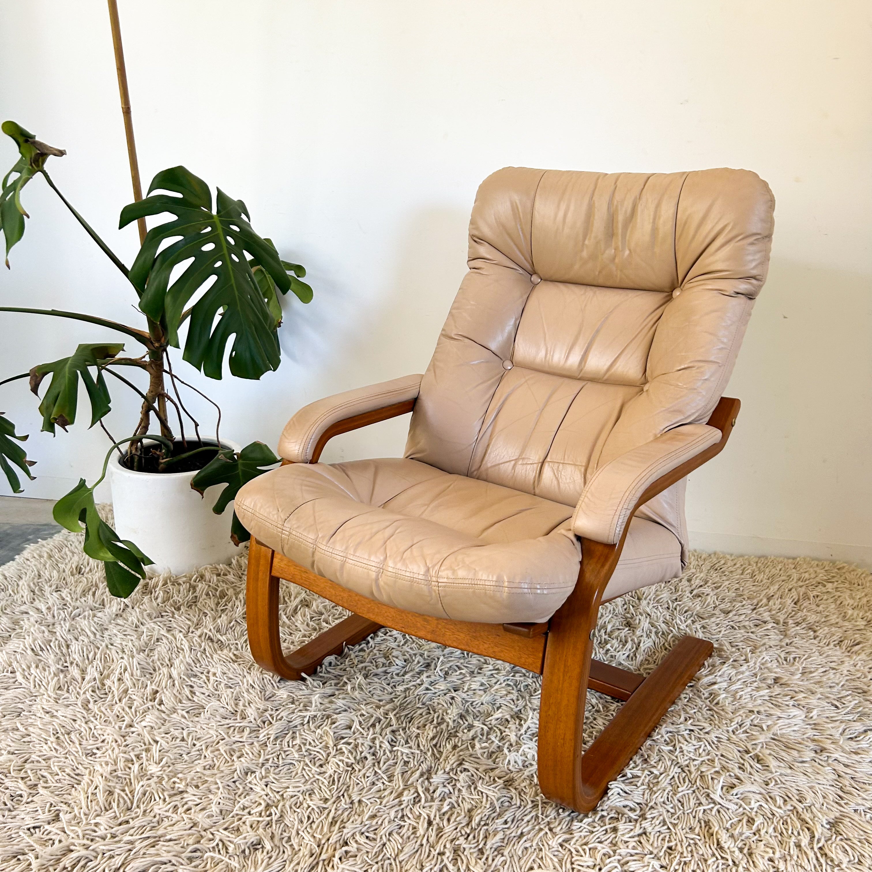 BEIGE LEATHER CANTILEVER ARMCHAIR #2
