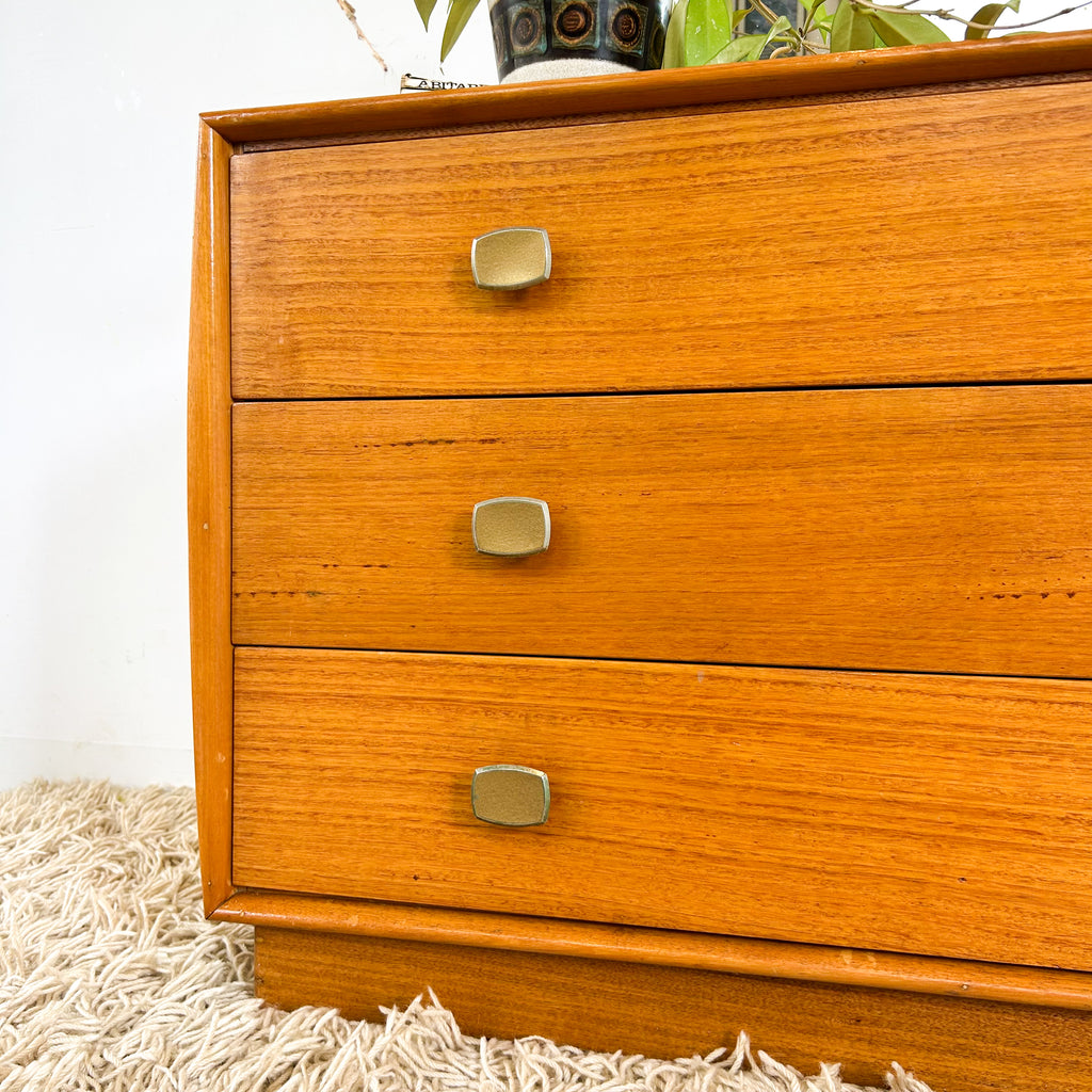 ALROB DRESSER DRAWERS WITH MIRROR