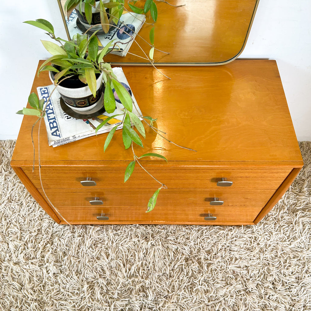 ALROB DRESSER DRAWERS WITH MIRROR