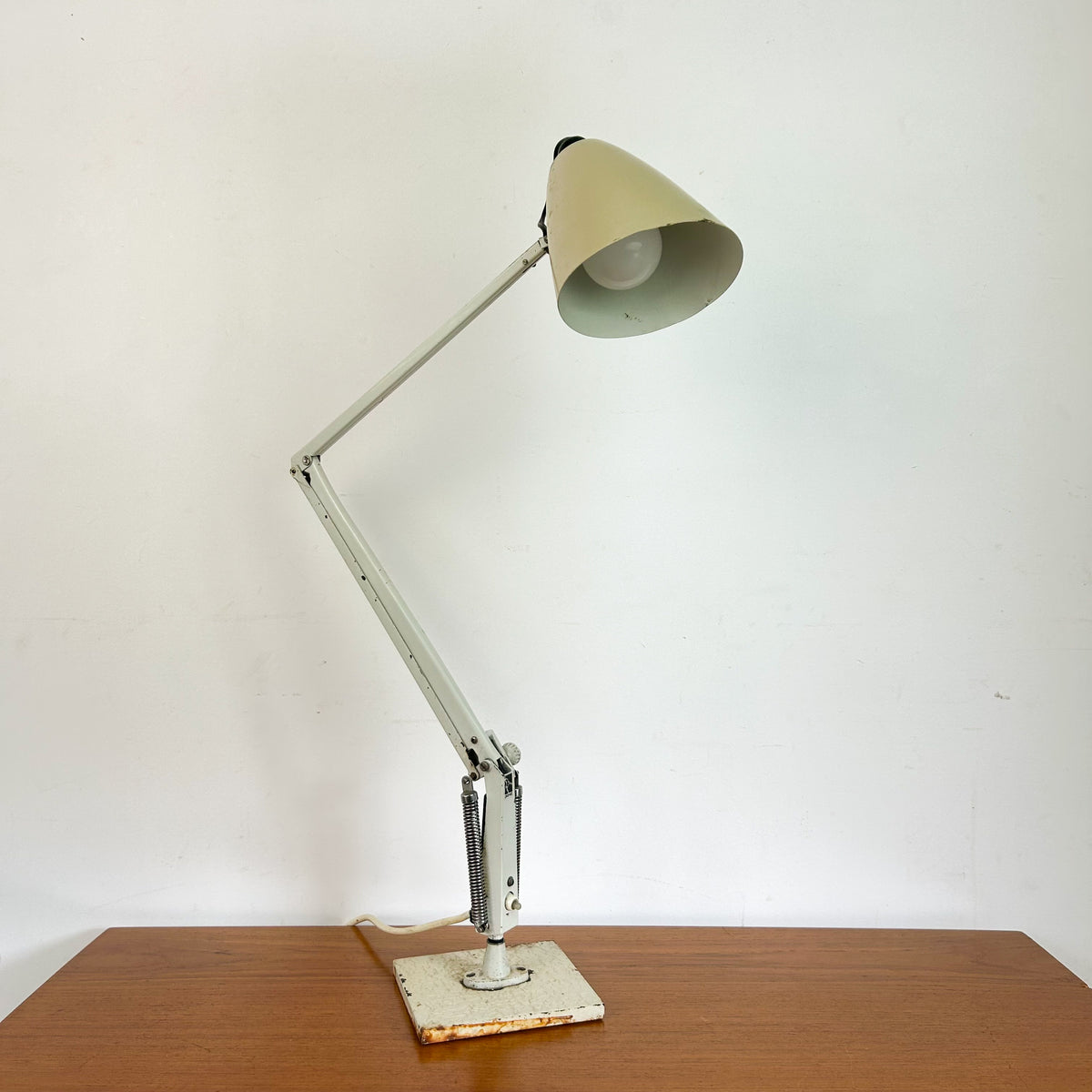 PLANET STUDIO K DESK LAMP CREAM - HEY JUDE WORKSHOP • Vintage furniture & objects Melbourne