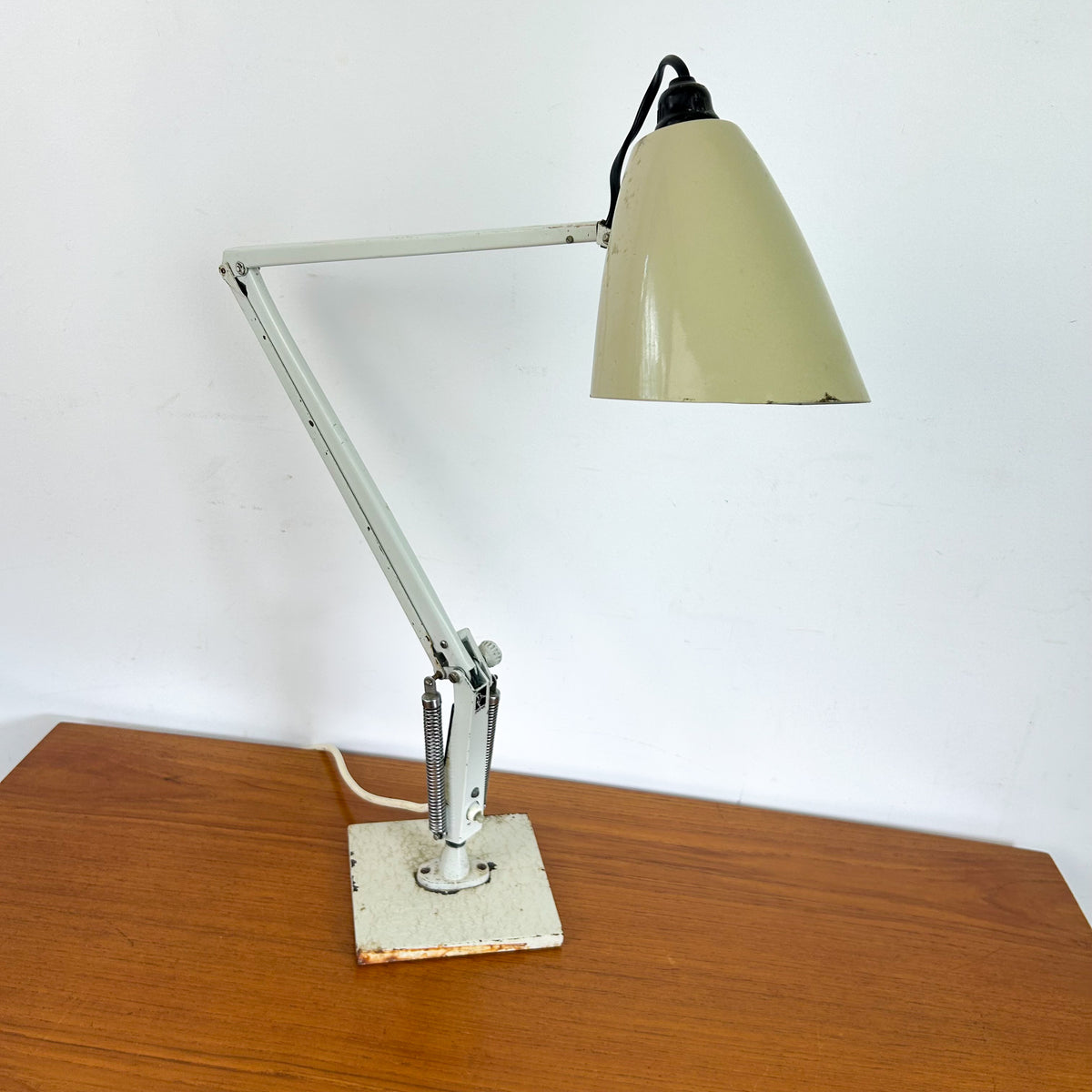 PLANET STUDIO K DESK LAMP CREAM - HEY JUDE WORKSHOP • Vintage furniture & objects Melbourne