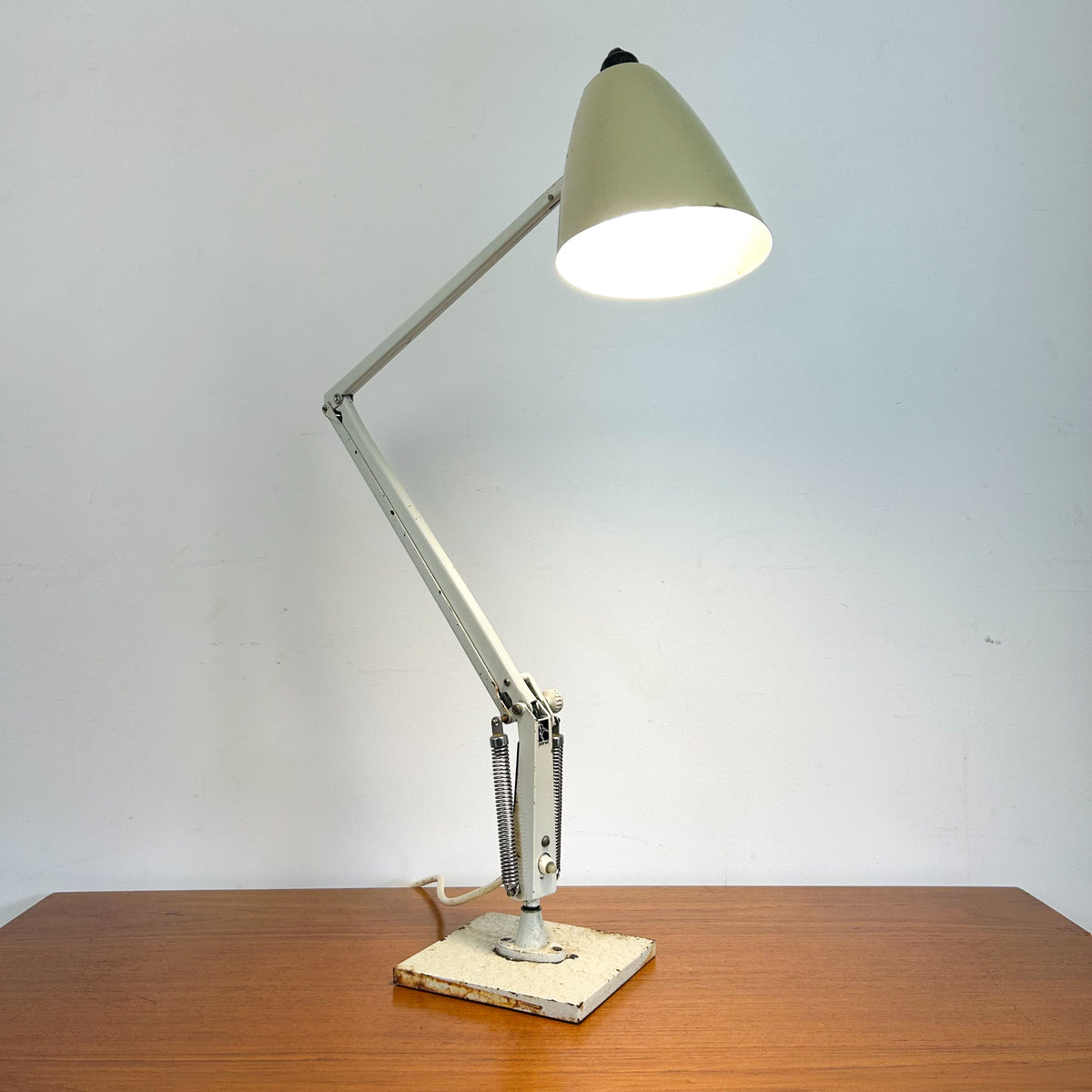 PLANET STUDIO K DESK LAMP CREAM - HEY JUDE WORKSHOP • Vintage furniture & objects Melbourne