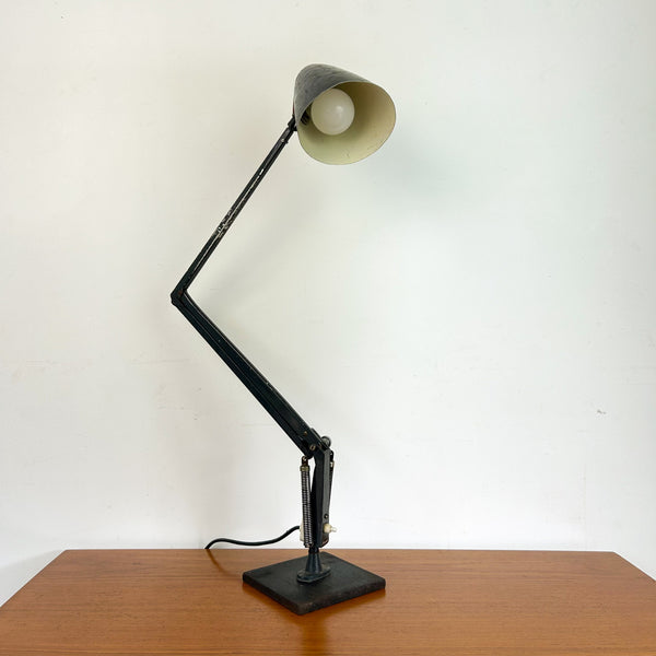 PLANET STUDIO K DESK LAMP CHARCOAL
