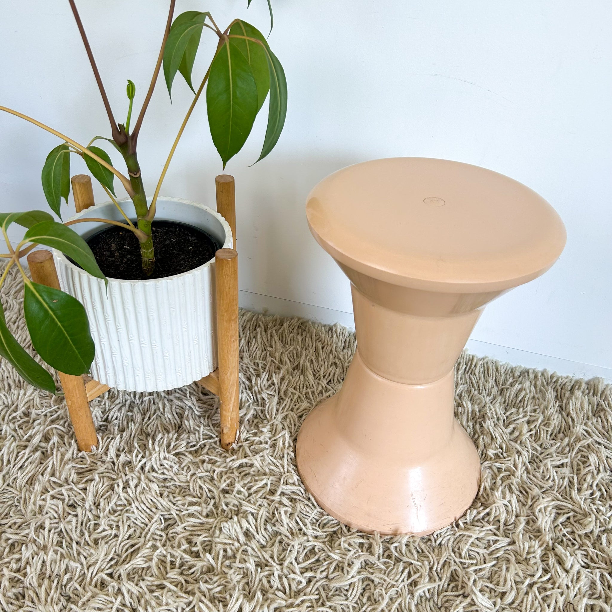 CAROMA ARCADE STOOL
