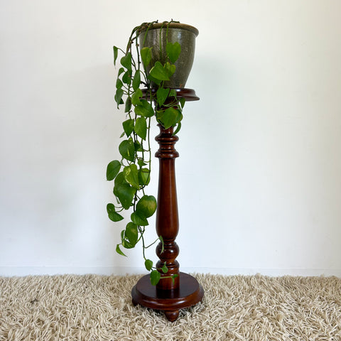 TURNED WOODEN PEDESTAL